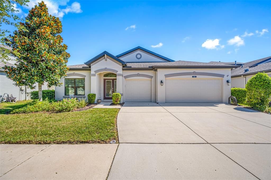 Active With Contract: $600,000 (4 beds, 3 baths, 2313 Square Feet)