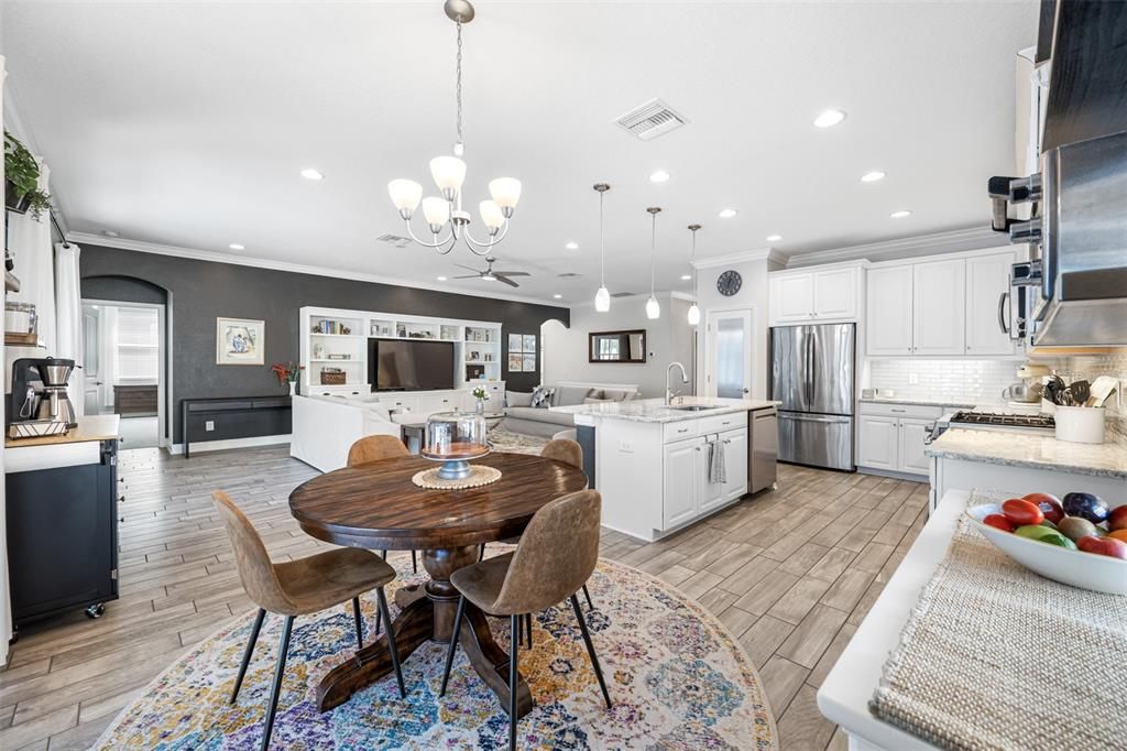 Active With Contract: $600,000 (4 beds, 3 baths, 2313 Square Feet)