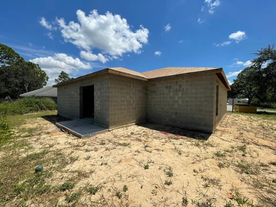 待售: $375,000 (3 贝兹, 2 浴室, 1270 平方英尺)