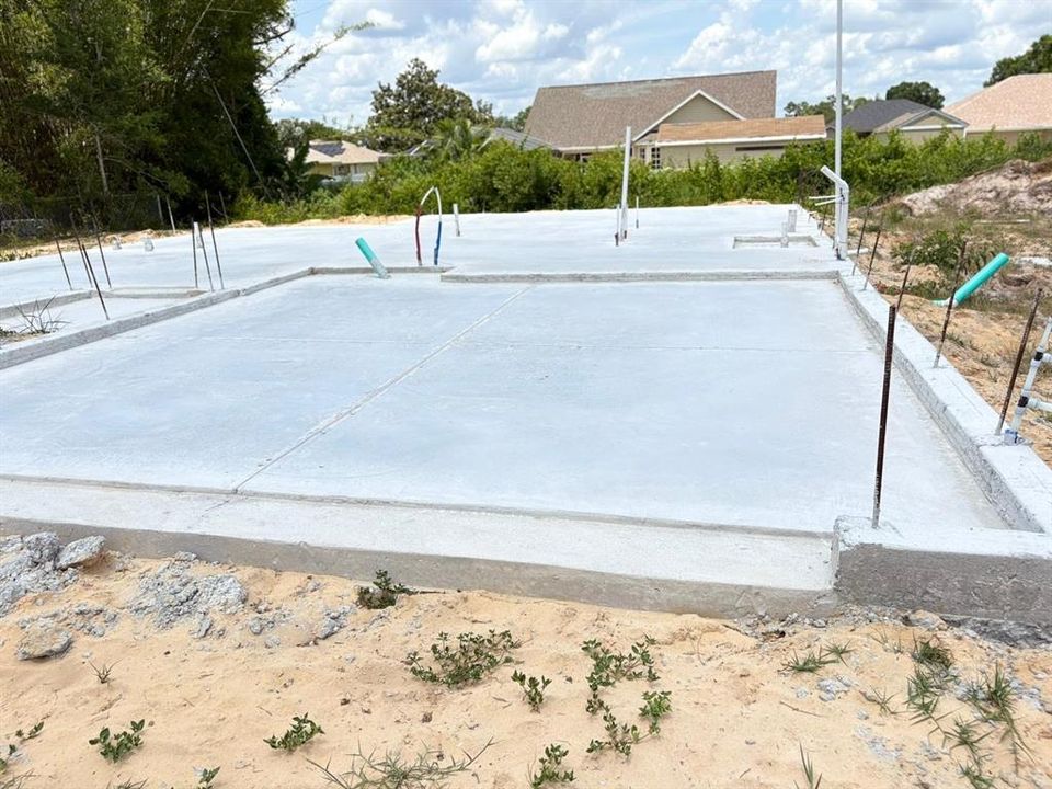 待售: $375,000 (3 贝兹, 2 浴室, 1270 平方英尺)