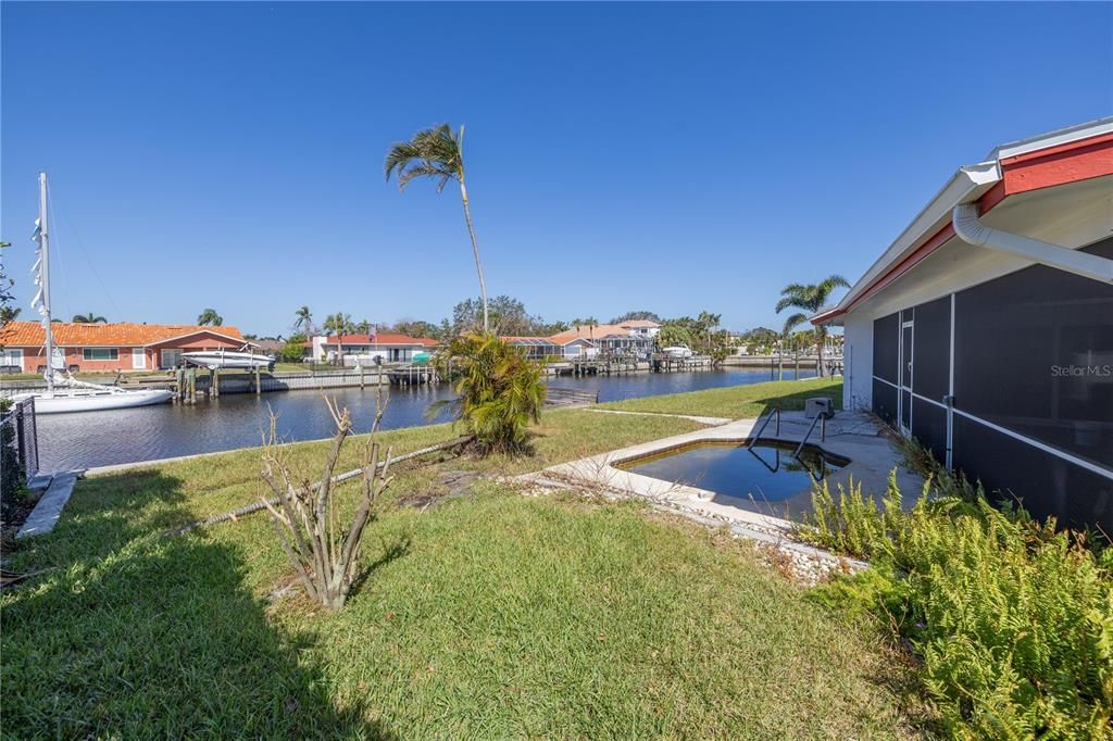 合同活跃: $1,090,000 (3 贝兹, 2 浴室, 2290 平方英尺)