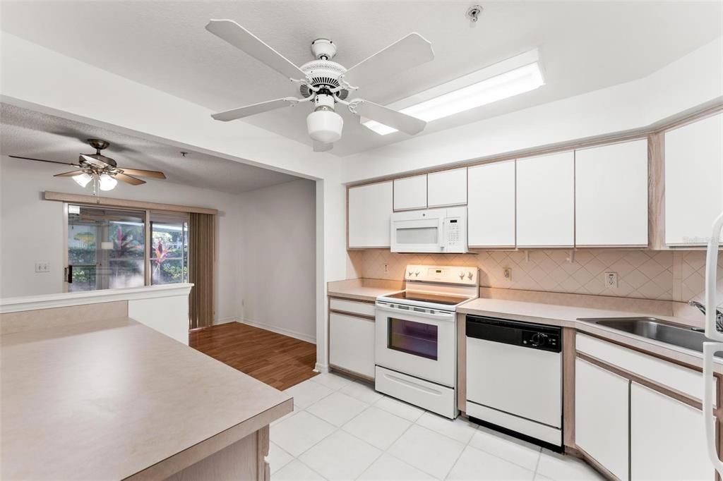 For Sale: $265,000 (3 beds, 2 baths, 1150 Square Feet)