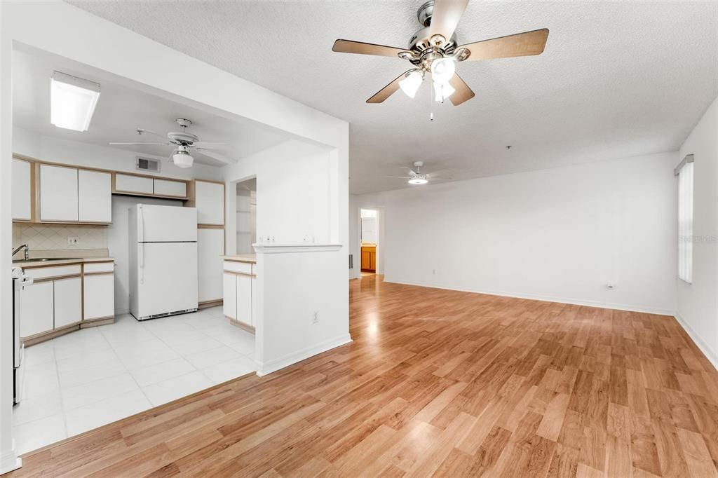 For Sale: $265,000 (3 beds, 2 baths, 1150 Square Feet)