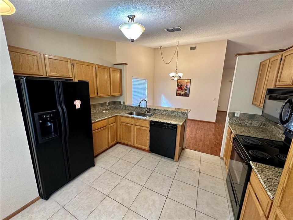 For Rent: $2,200 (2 beds, 2 baths, 1216 Square Feet)