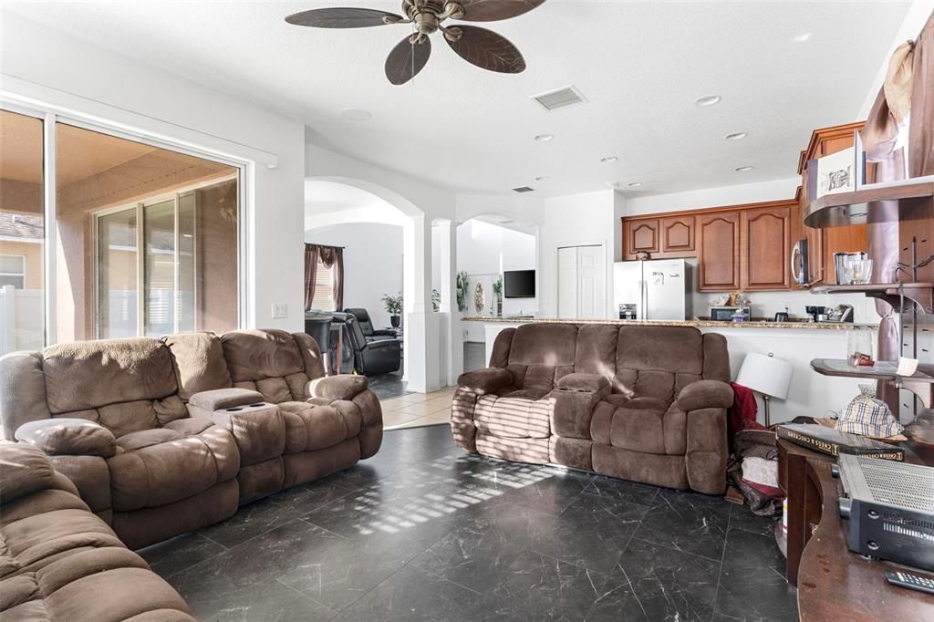 For Sale: $385,000 (4 beds, 2 baths, 2264 Square Feet)