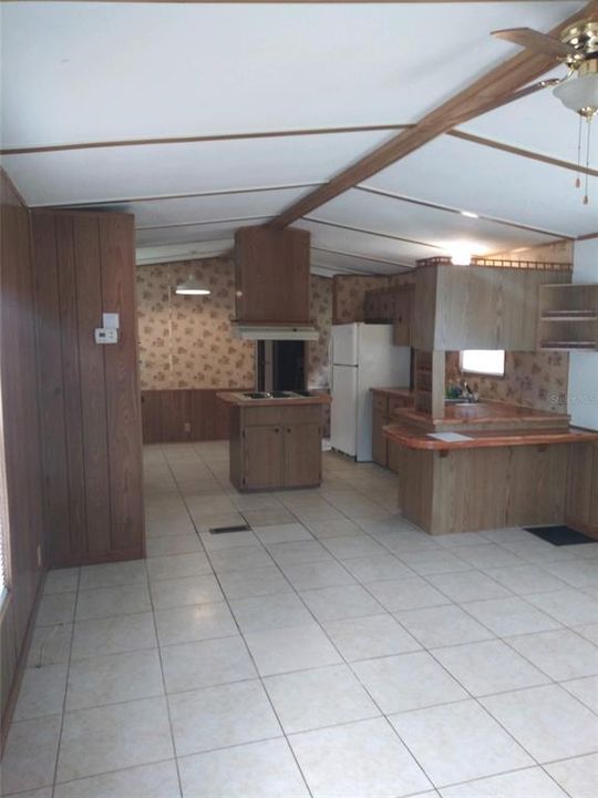 For Sale: $1,300,000 (17 beds, 0 baths, 6588 Square Feet)