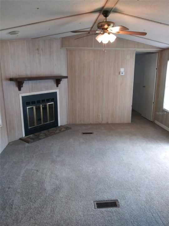 For Sale: $1,300,000 (17 beds, 0 baths, 6588 Square Feet)