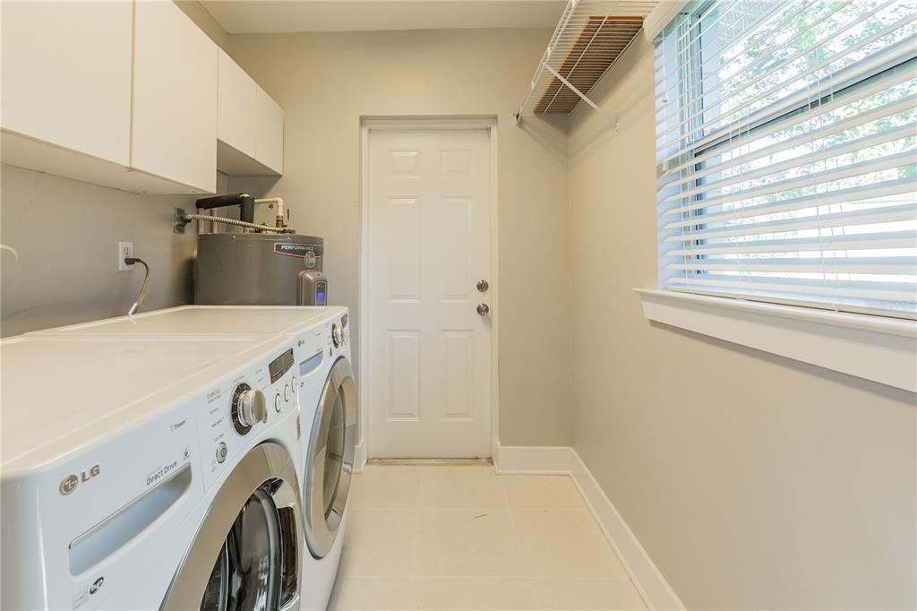 For Sale: $450,000 (3 beds, 1 baths, 1176 Square Feet)