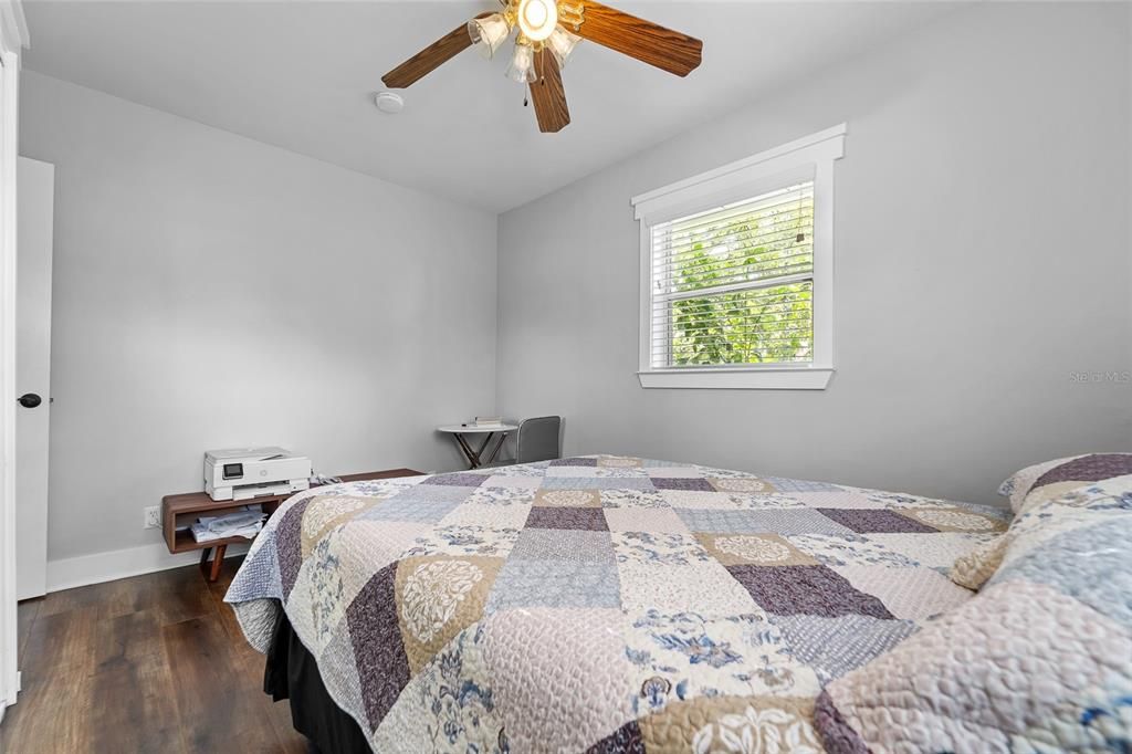 For Sale: $450,000 (3 beds, 1 baths, 1176 Square Feet)