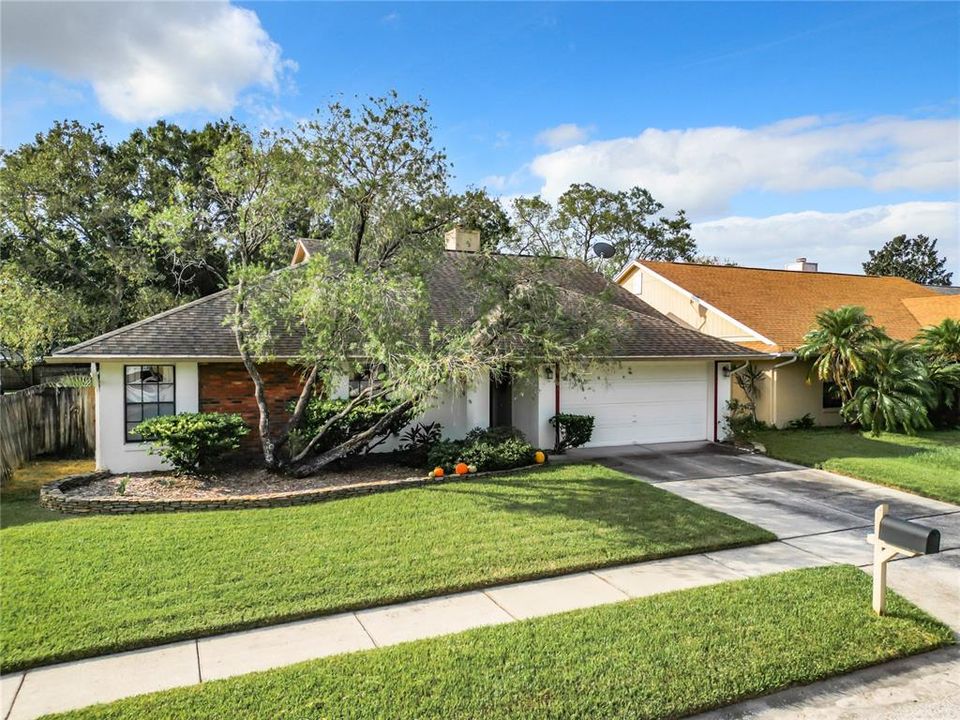 For Sale: $415,000 (3 beds, 2 baths, 1759 Square Feet)