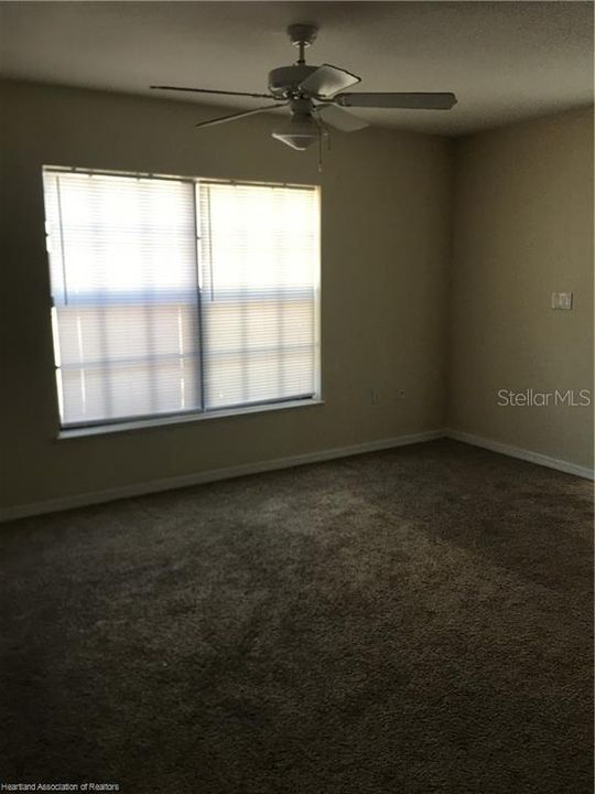 For Rent: $1,100 (2 beds, 2 baths, 830 Square Feet)