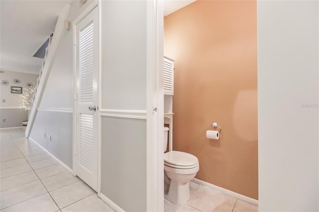 For Sale: $254,900 (2 beds, 2 baths, 1343 Square Feet)