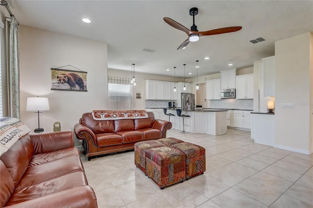 For Sale: $608,000 (5 beds, 3 baths, 2888 Square Feet)