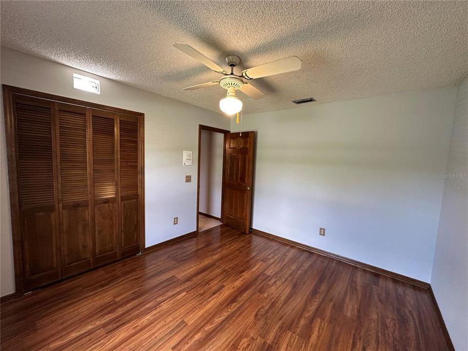 For Rent: $2,150 (3 beds, 2 baths, 1923 Square Feet)