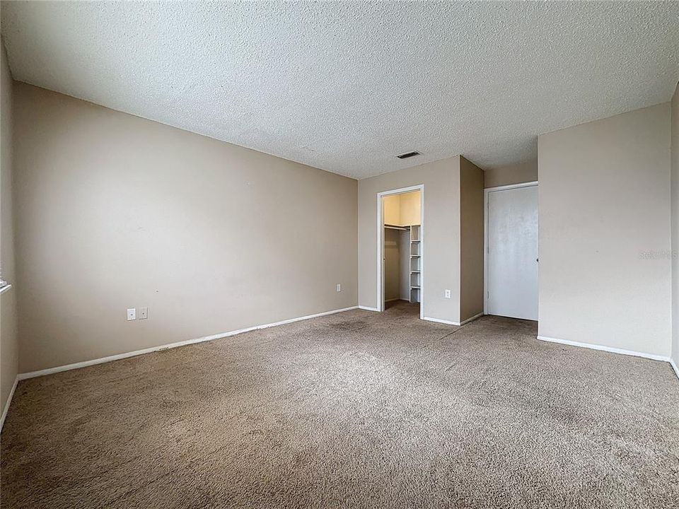 For Sale: $144,500 (1 beds, 1 baths, 765 Square Feet)