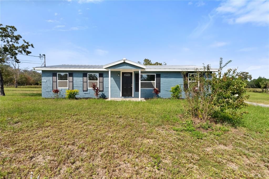 For Sale: $349,900 (3 beds, 1 baths, 1104 Square Feet)