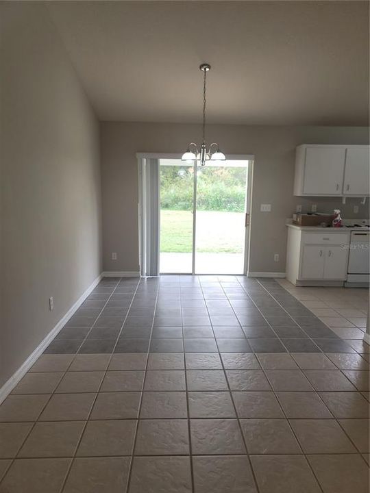 For Rent: $1,725 (3 beds, 2 baths, 1461 Square Feet)