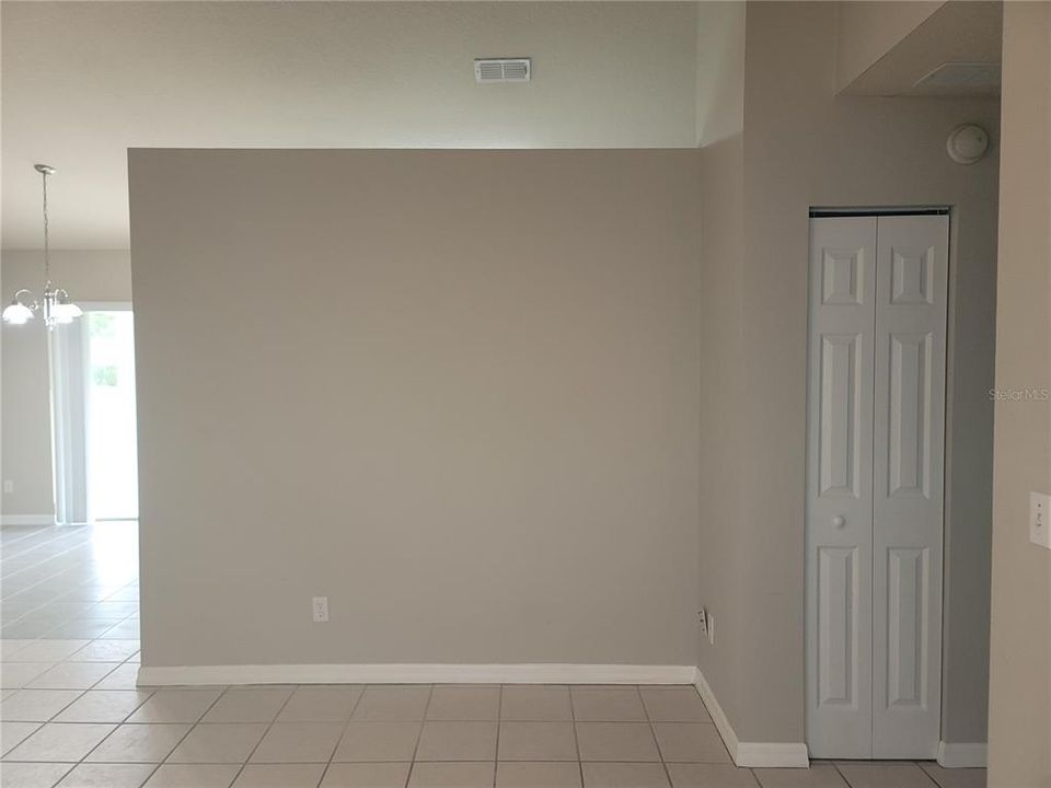 For Rent: $1,725 (3 beds, 2 baths, 1461 Square Feet)