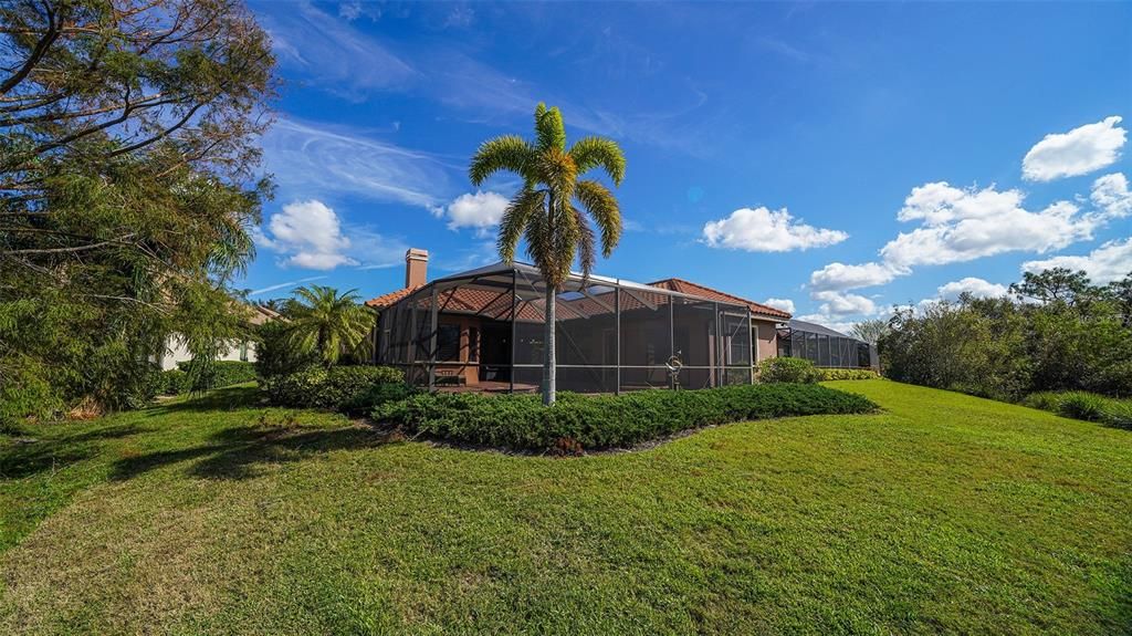 For Sale: $1,199,000 (3 beds, 2 baths, 2596 Square Feet)