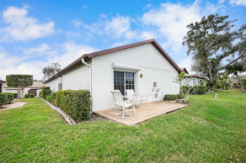 For Sale: $279,900 (2 beds, 2 baths, 1499 Square Feet)