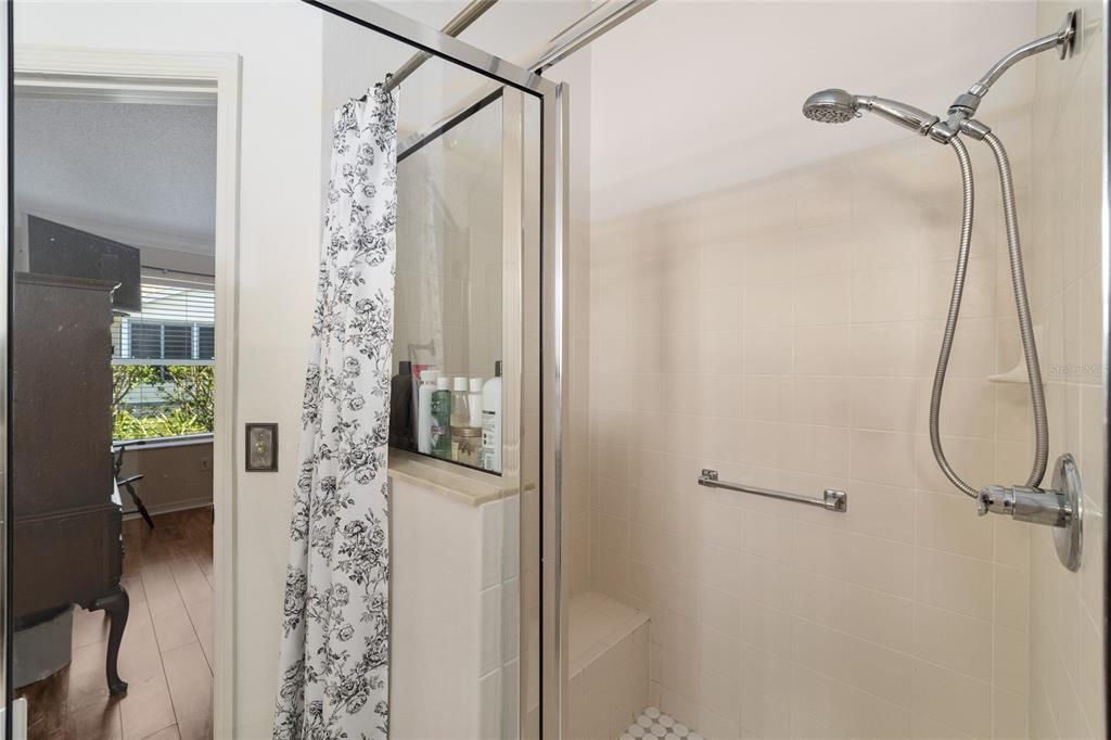 For Sale: $374,500 (3 beds, 2 baths, 1512 Square Feet)