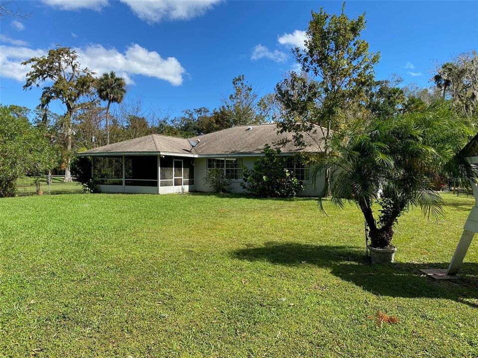 For Sale: $450,000 (3 beds, 2 baths, 1973 Square Feet)