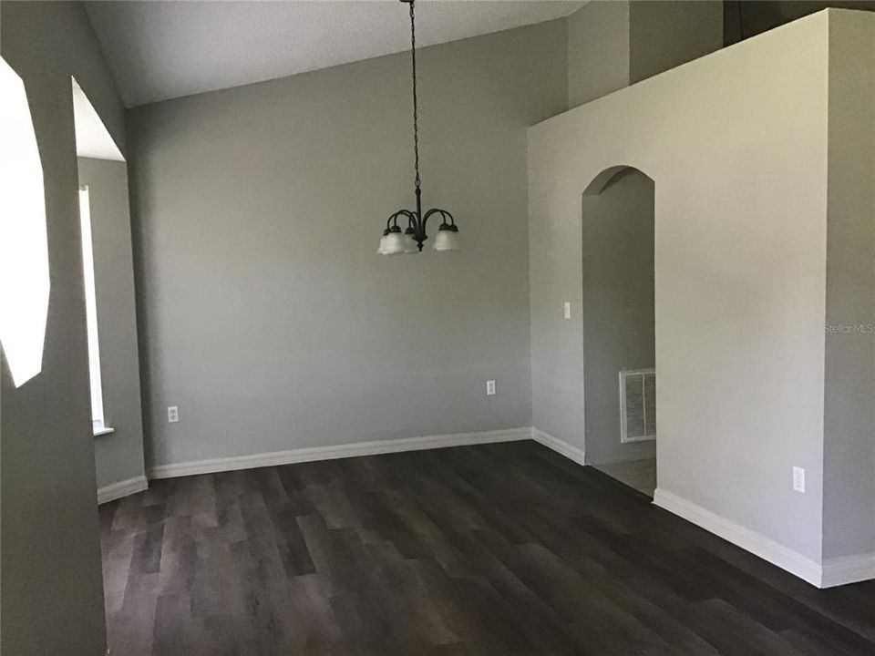 For Rent: $1,925 (3 beds, 2 baths, 1559 Square Feet)