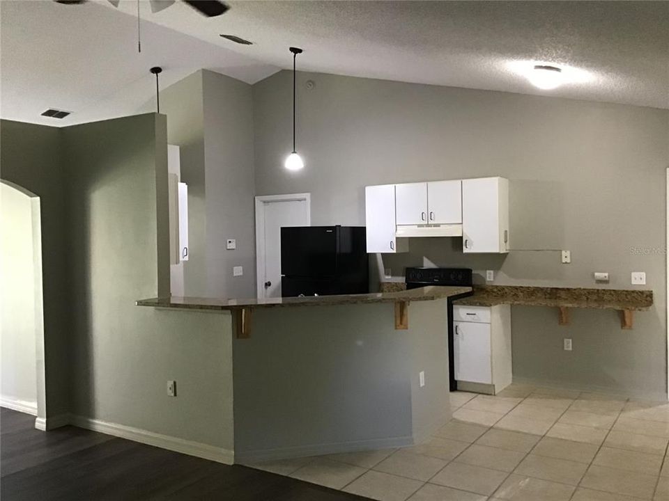 For Rent: $1,925 (3 beds, 2 baths, 1559 Square Feet)