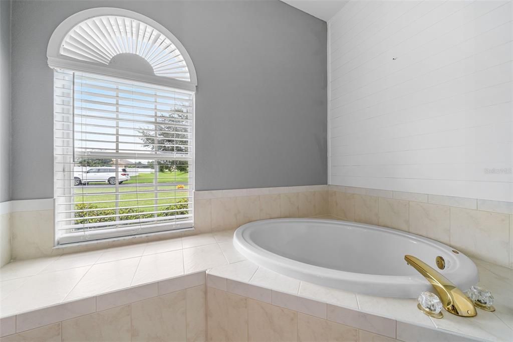 Soaking Tub in Primary Bath