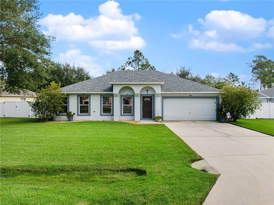 For Sale: $385,000 (3 beds, 2 baths, 1954 Square Feet)