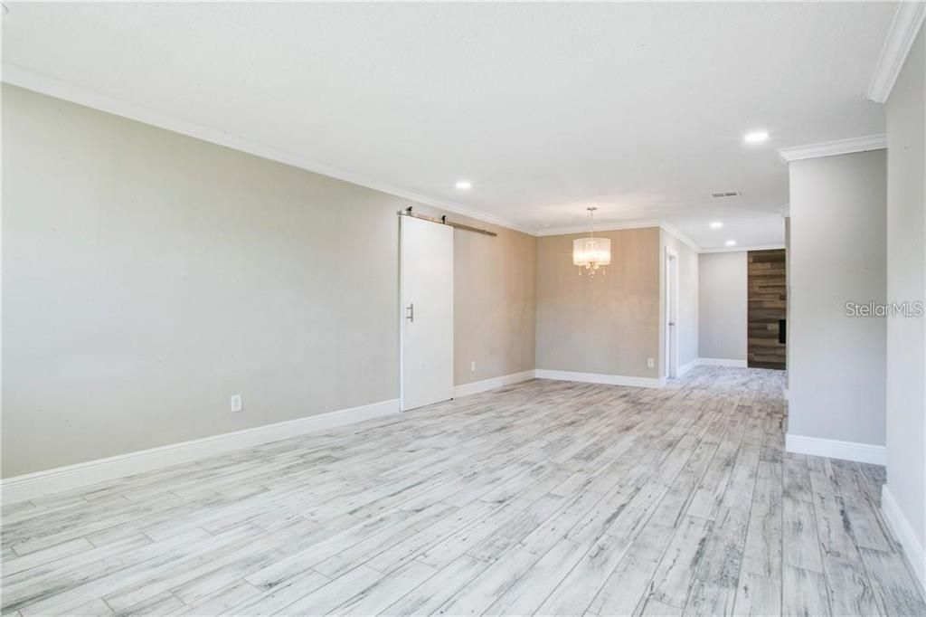 For Sale: $375,000 (4 beds, 2 baths, 1638 Square Feet)