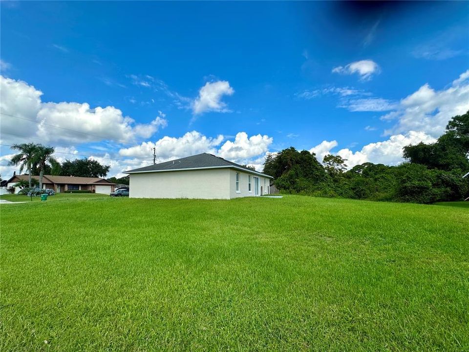 For Sale: $310,000 (3 beds, 2 baths, 1245 Square Feet)