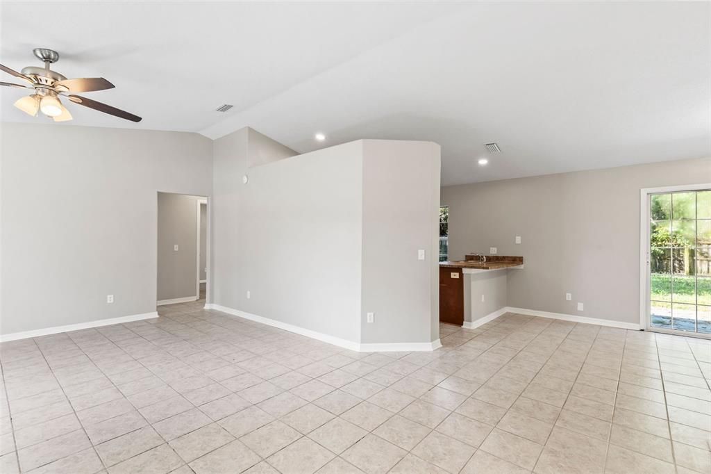 For Sale: $259,900 (3 beds, 2 baths, 1229 Square Feet)