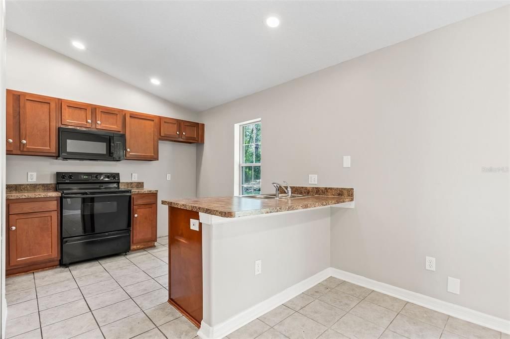 For Sale: $259,900 (3 beds, 2 baths, 1229 Square Feet)