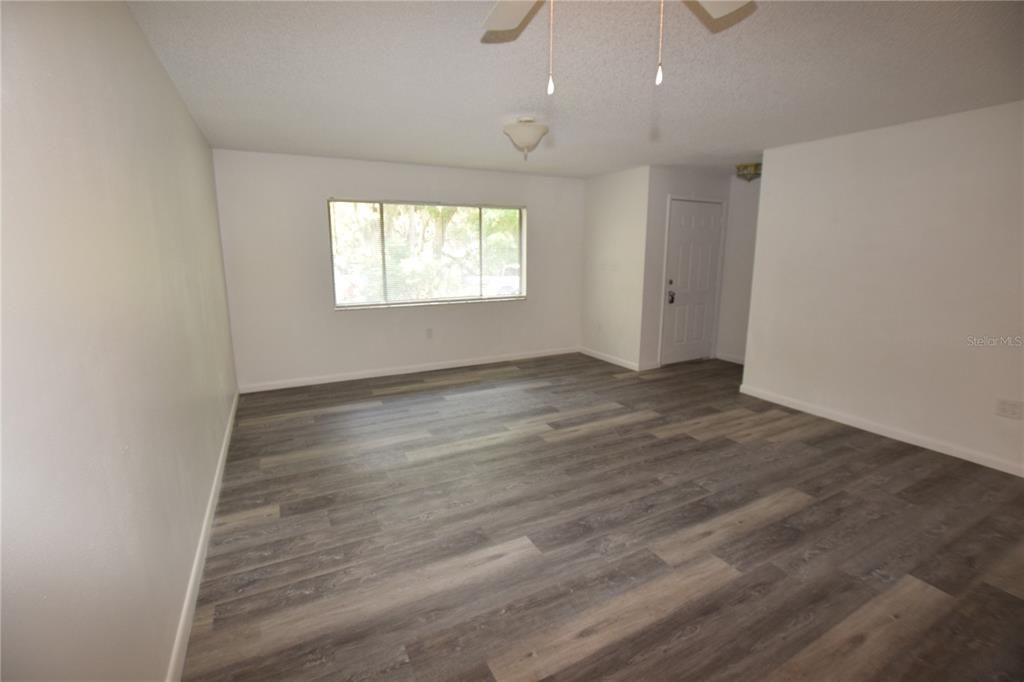 For Rent: $1,875 (3 beds, 2 baths, 1322 Square Feet)