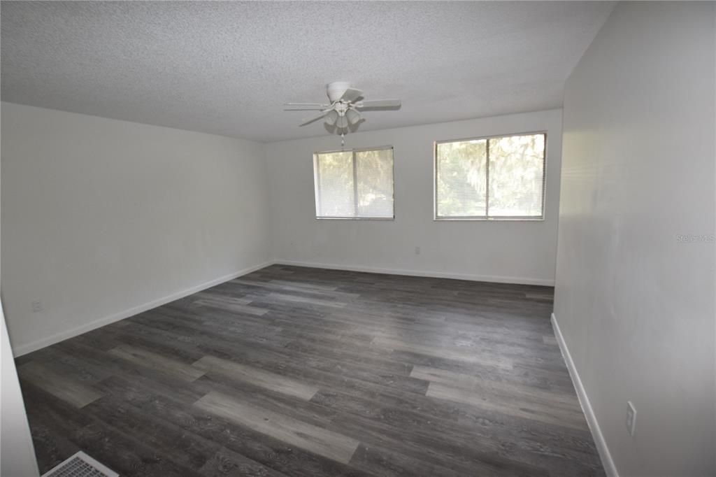 For Rent: $1,875 (3 beds, 2 baths, 1322 Square Feet)