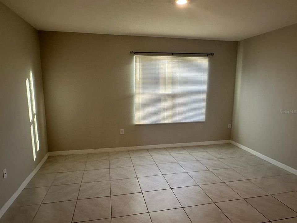 For Rent: $2,400 (4 beds, 2 baths, 1846 Square Feet)