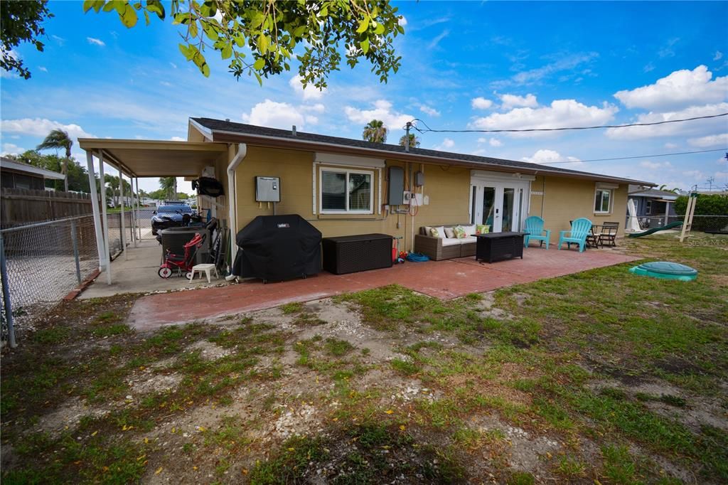 For Sale: $350,000 (3 beds, 2 baths, 1834 Square Feet)