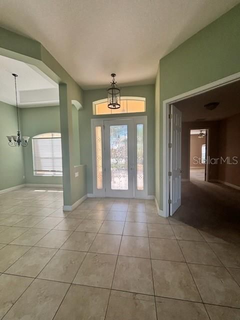 For Rent: $2,400 (4 beds, 3 baths, 2756 Square Feet)