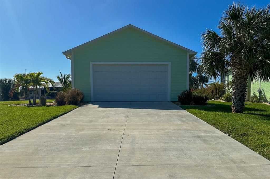 For Sale: $744,900 (3 beds, 2 baths, 2010 Square Feet)