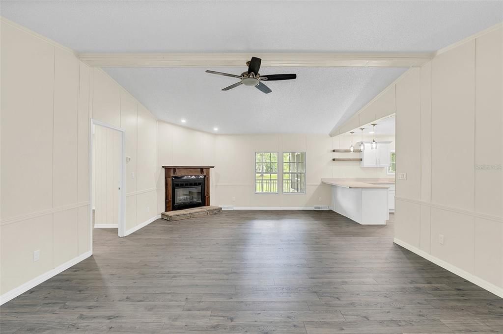 Living Room with fireplace