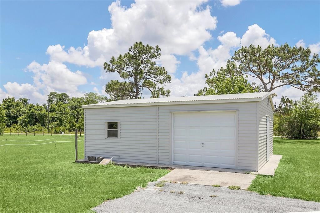 Detached Garage