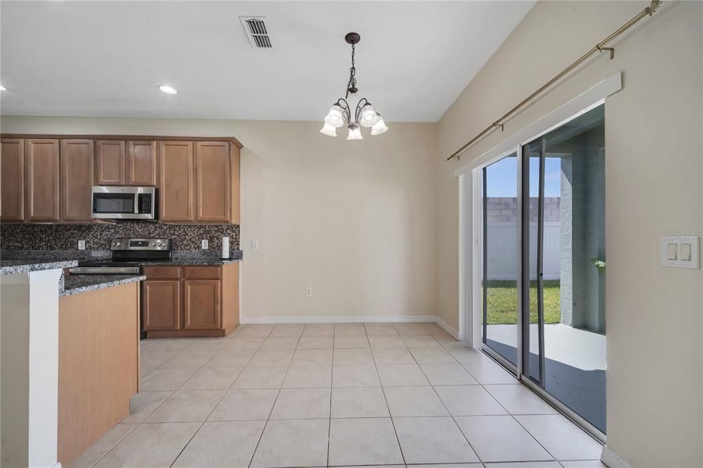 For Sale: $384,000 (3 beds, 2 baths, 1596 Square Feet)