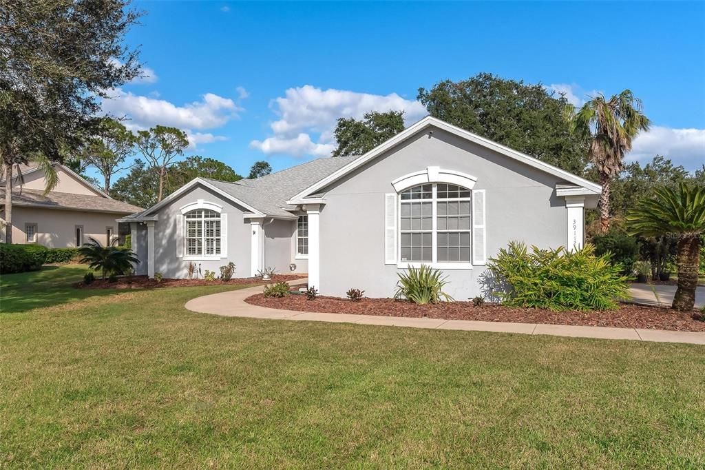 For Sale: $697,000 (3 beds, 2 baths, 3517 Square Feet)