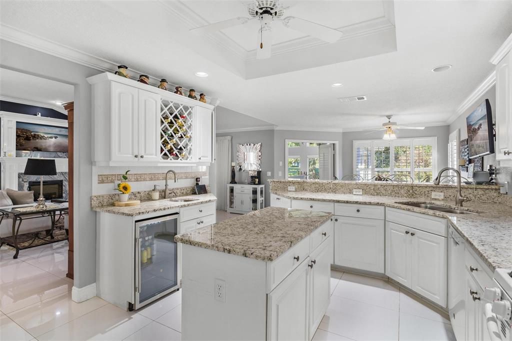 Kitchen with a Center Island