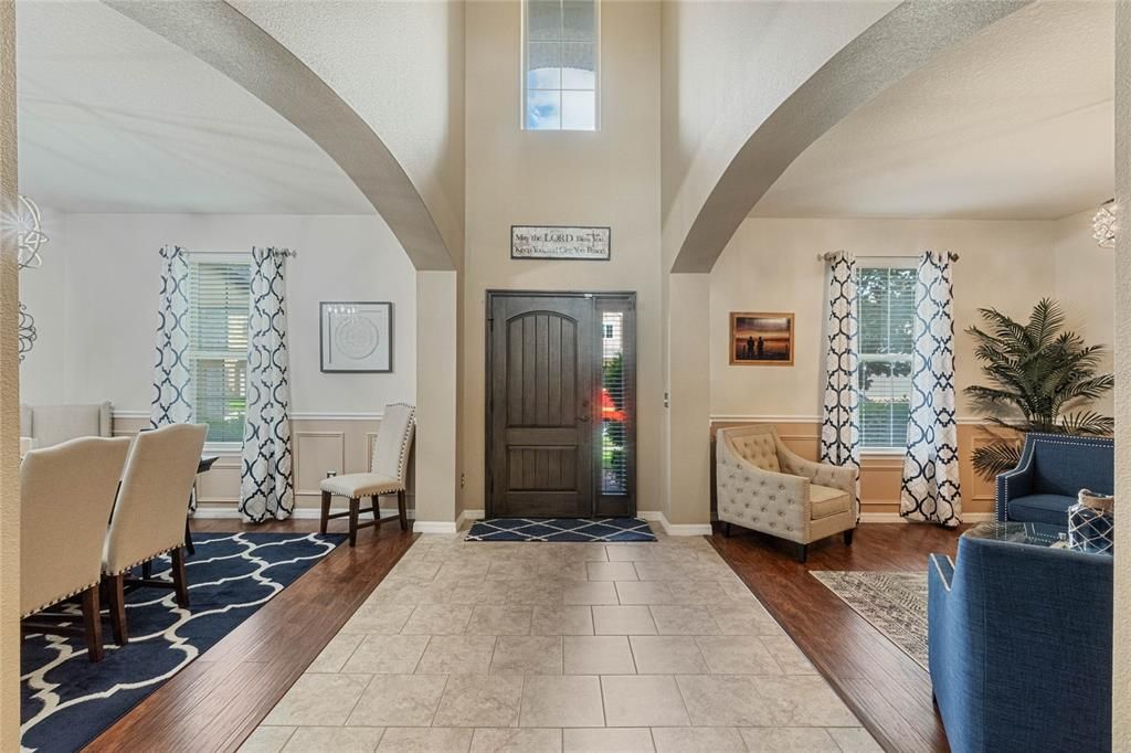 Active With Contract: $880,000 (7 beds, 4 baths, 4693 Square Feet)