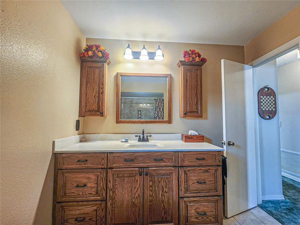 For Sale: $249,900 (2 beds, 2 baths, 1296 Square Feet)