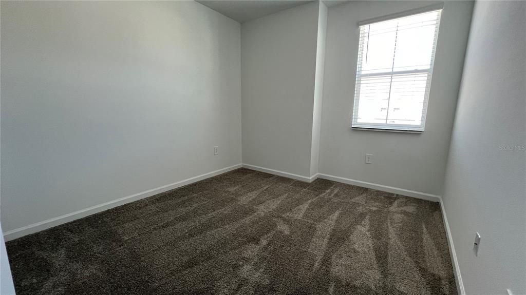 For Rent: $2,400 (3 beds, 2 baths, 1674 Square Feet)