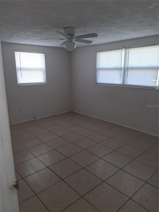 For Rent: $1,600 (3 beds, 2 baths, 1480 Square Feet)