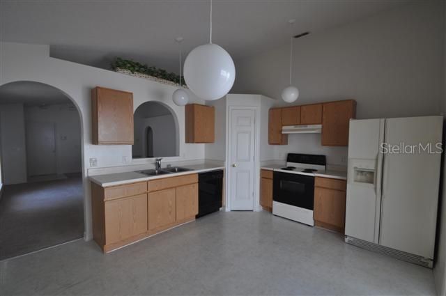 For Sale: $344,900 (3 beds, 2 baths, 1273 Square Feet)